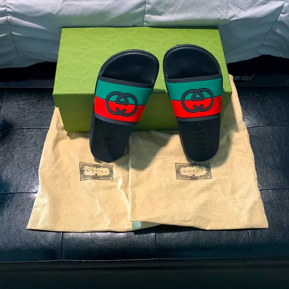 NEVER WORN GUCCI SLIDES. SIZE 11 BUT FIT LIKE A 10 - Picture 1 of 3